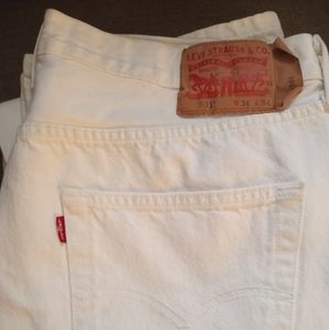 Men's white Levi's 501 jeans